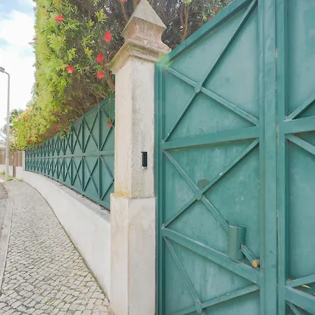 Mbird Riviera Flat 3 * אסטוריל