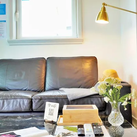 Mbird Riviera Flat 3 * Estoril