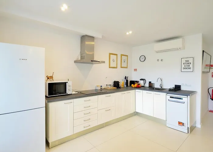 Apartament Mbird Riviera Flat 3 *