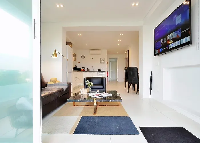 Mbird Riviera Flat 3 Estoril